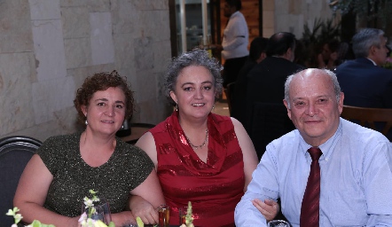  Rosy Flores, Marisa Flores y Carlos Aldrete Cossío.