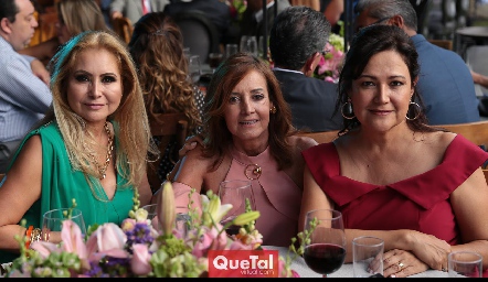  Vianney Lara, Alma Orozco y Patricia Gómez.