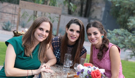  Daniela Hernández, Jessica Martín Alba y Verónica Romero.