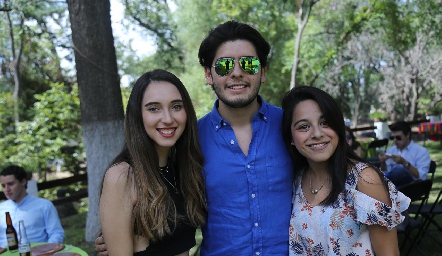  Montse Correa, Gerardo Bocard y Sofía Medrano.