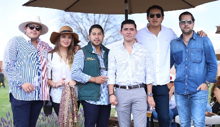  Grandes amigos disfrutando de la Vendimia.