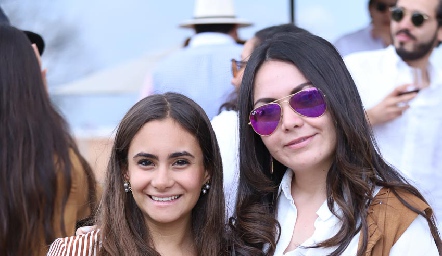 Amigas.