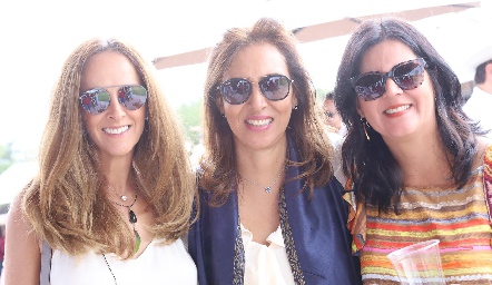  Laura de del Villar, Mercedes Cifuentes y Cinthia Sánchez.