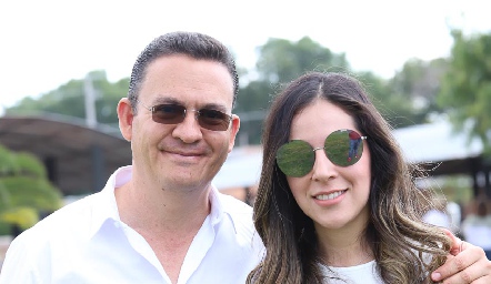  Salvador Alvarado e Italia Fuentes.