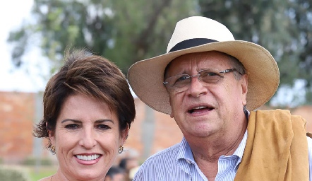  Cecilia Bremer y Olegario Galarza.