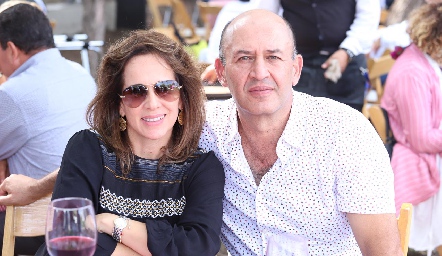  Martha del Río y Miguel Abud.