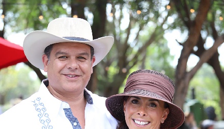  Arturo Estrada e Ylenia Rodríguez.