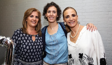  Sabrina Gaviño, Gabriela Abud y Beatriz Rangel.