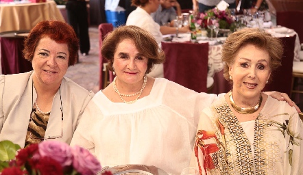 María Amparo García, María del Socorro Suárez y Laura Muñiz.