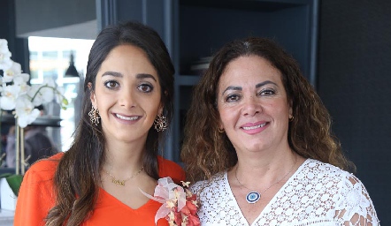  Isa Villanueva y Mónica Gordoa.