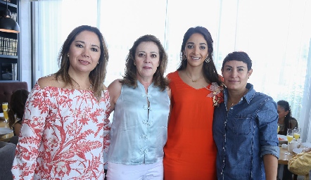  Alejandra Gordoa, Mayolis Núñez, Isa Villanueva y Cristina Zavala.