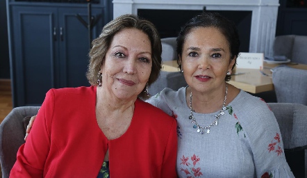  Julieta Mercado y Rosa Villanueva.