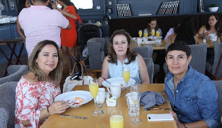  Alejandra Gordoa, Mayolis Núñez y Cristina Zavala.