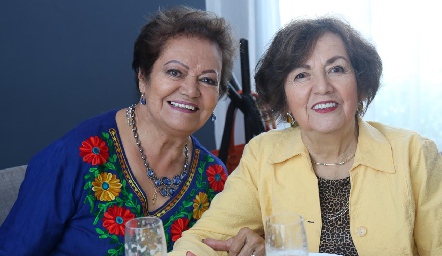  Alicia de Ress y Martha Melo.