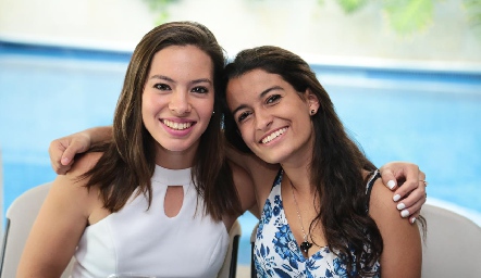  Jimena Padilla y Luz María Meade.