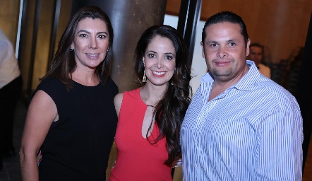  Claudia, Daniela y Gonzalo Anaya.