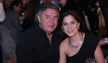  Eduardo Hermosillo y Alejandra Castillo.