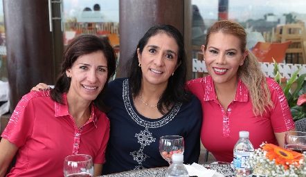  Roxana Fernández, Iliana Eraña y Yolanda Robledo.