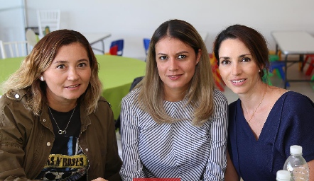  Teri Palau, Blanca Vázquez y Mariana Ávila.