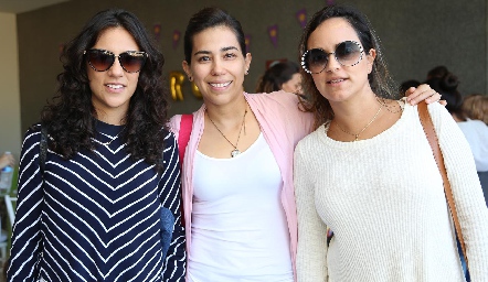  Irasema Abud, Claudia Granieguich y Paty Estrada.