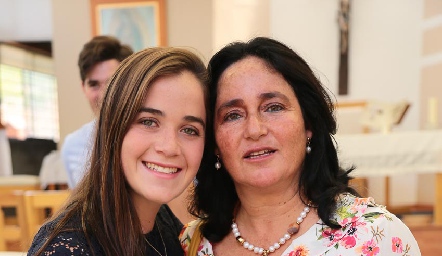  María Meade y María Maza.