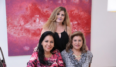  Laura Gama, Silvia Foyo y Lulú Vázquez.