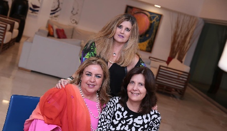  Luz Elena Solana, Silvia Foyo y Lourdes Ramírez.