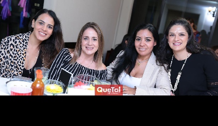  Ana Paty Treviño, Denisse Beltrán, Jessica Torres y Daniela Gutiérrez.