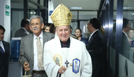  Carlos Cabrero Romero, Arzobispo de San Luis en la Inauguración de Laboratorio Tequis.