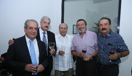  Manuel Márquez, Alfonso Martínez, Francisco Guzmán, Nicolás Pérez y Macario Berrones.