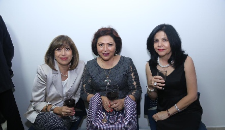  Erika Torres, Ale Martínez y Martha Limas.
