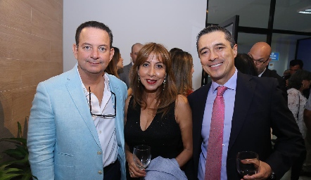  Ricardo Zamora, Ana María y Carlos Mier.