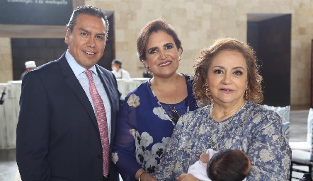  Luis Barrera, Araceli Valdez y Estela Acebo.