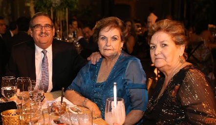  Guillermo Borbolla, Luz Elena Borbolla y Marcela Borbolla.