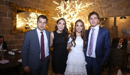  Jorge Hermosillo, Daniela Paredes, Fernanda Paredes y Andrew Delgado.
