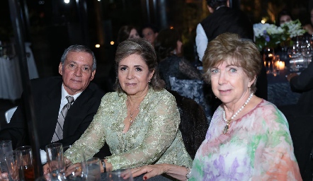  José Vázquez, Cristina Martínez y Beatriz Galindo.
