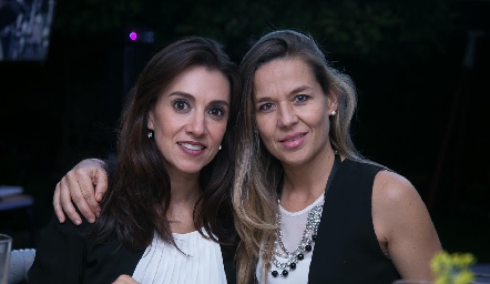  Vanessa Galarza y Marcela Torres.