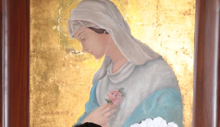  Consagración a la Virgen María.