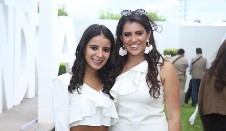  Daniela Navarro y Cassandra Nava.