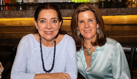  Marcela Nava y Martha Elena Muñiz.