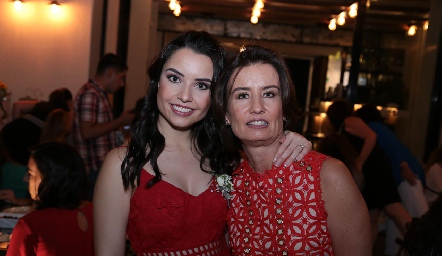  Gaby con su mamá, Gaby Andrés.