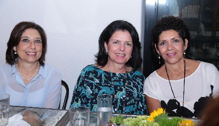  Tere Díaz Infante, Paty Ordóñez y Ofelia Díaz Infante.