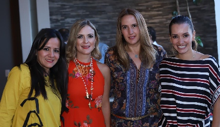  Sindhy Gutiérrez, Sandra Pérez, Cristina Ortiz y Paloma González.
