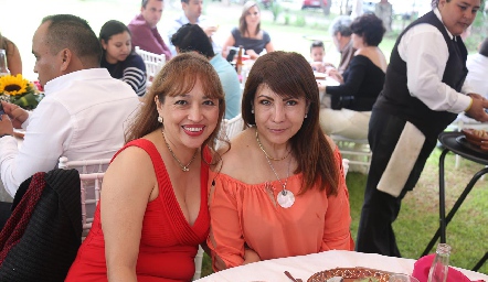  Verónica Vázquez y Alicia Mendoza.