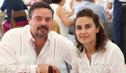  Héctor Morales y Yolanda Pérez.