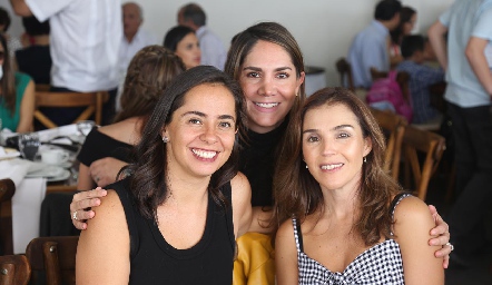  Nora Otero, Alejandra Ruiz y Rocío Rubio.