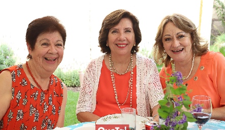 Socorro Domínguez, Olga Mercado y Bertha Rodríguez.