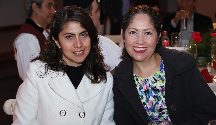  Rosario Hernández y María Reyna.
