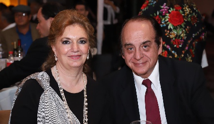 Martha Abud y José León.