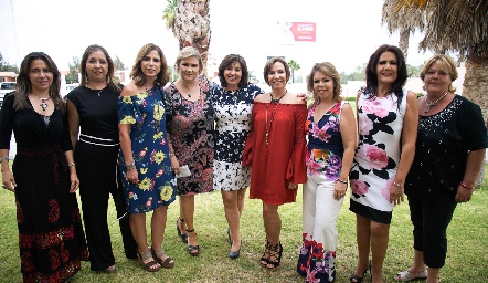  Lauram Sofía, Gaby, Aurora, Adriana, Bety, Rocío, Ana y Mariloly.